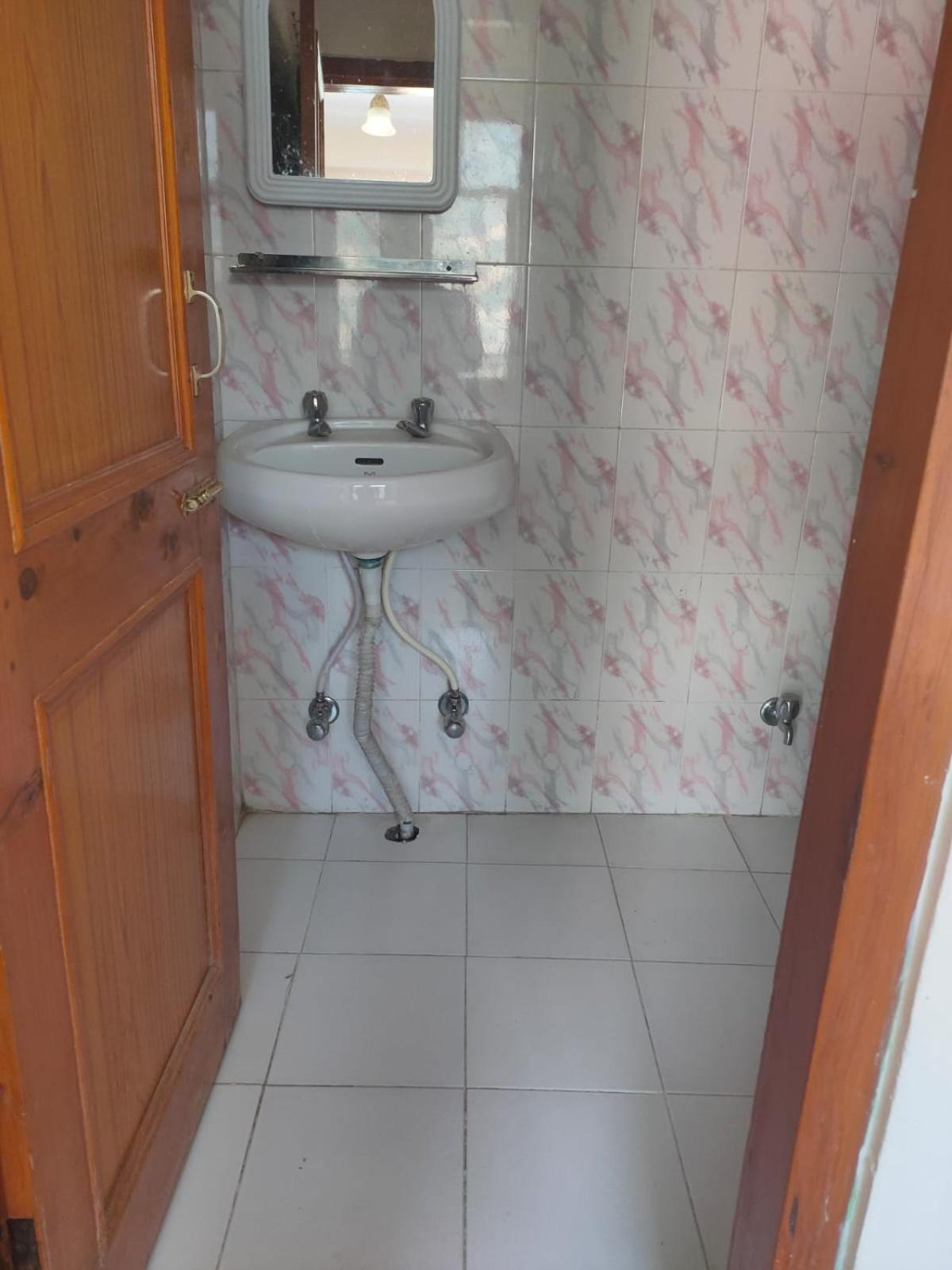 Roop Mountain Homestay Manāli Εξωτερικό φωτογραφία