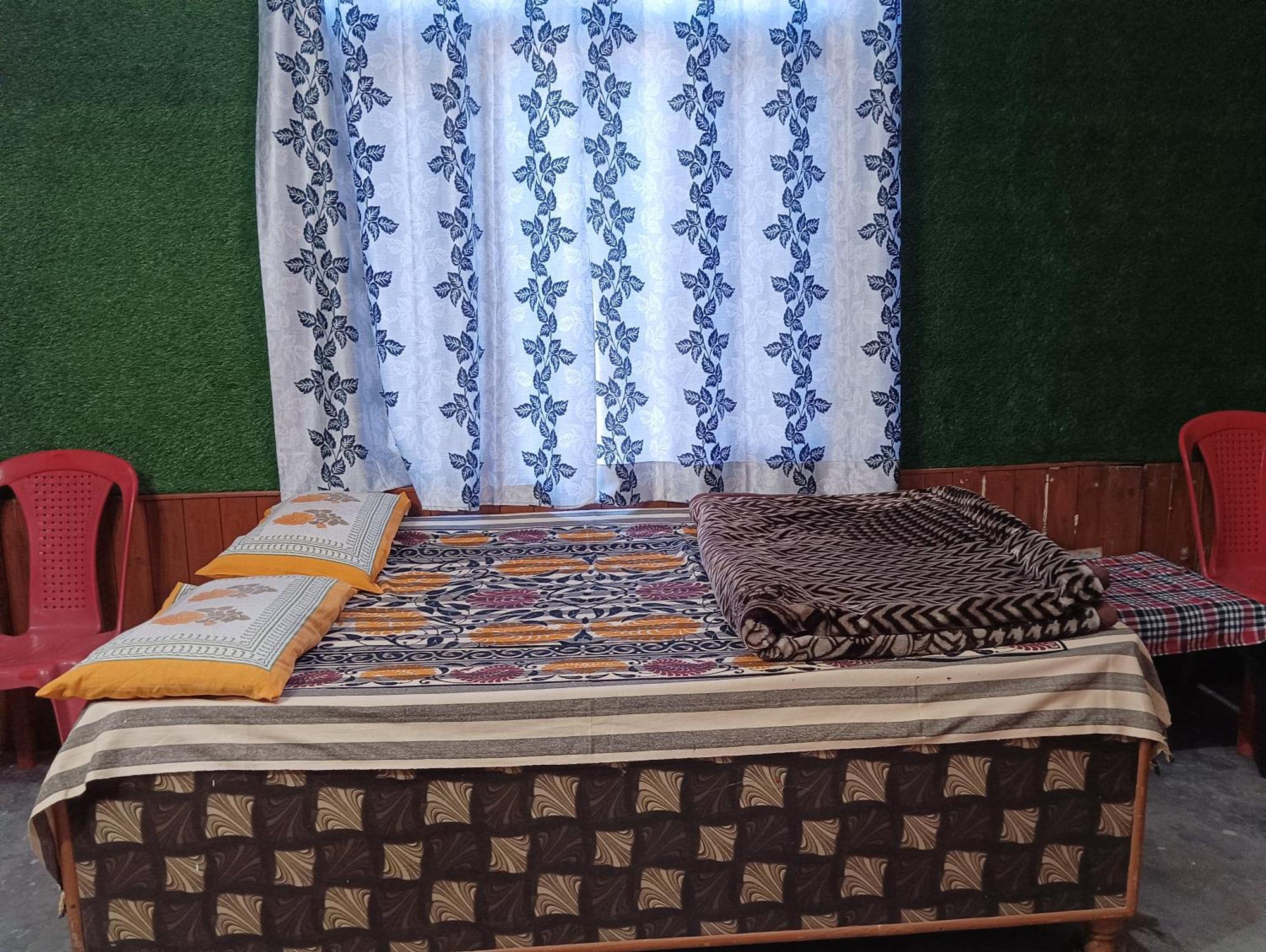 Roop Mountain Homestay Manāli Εξωτερικό φωτογραφία