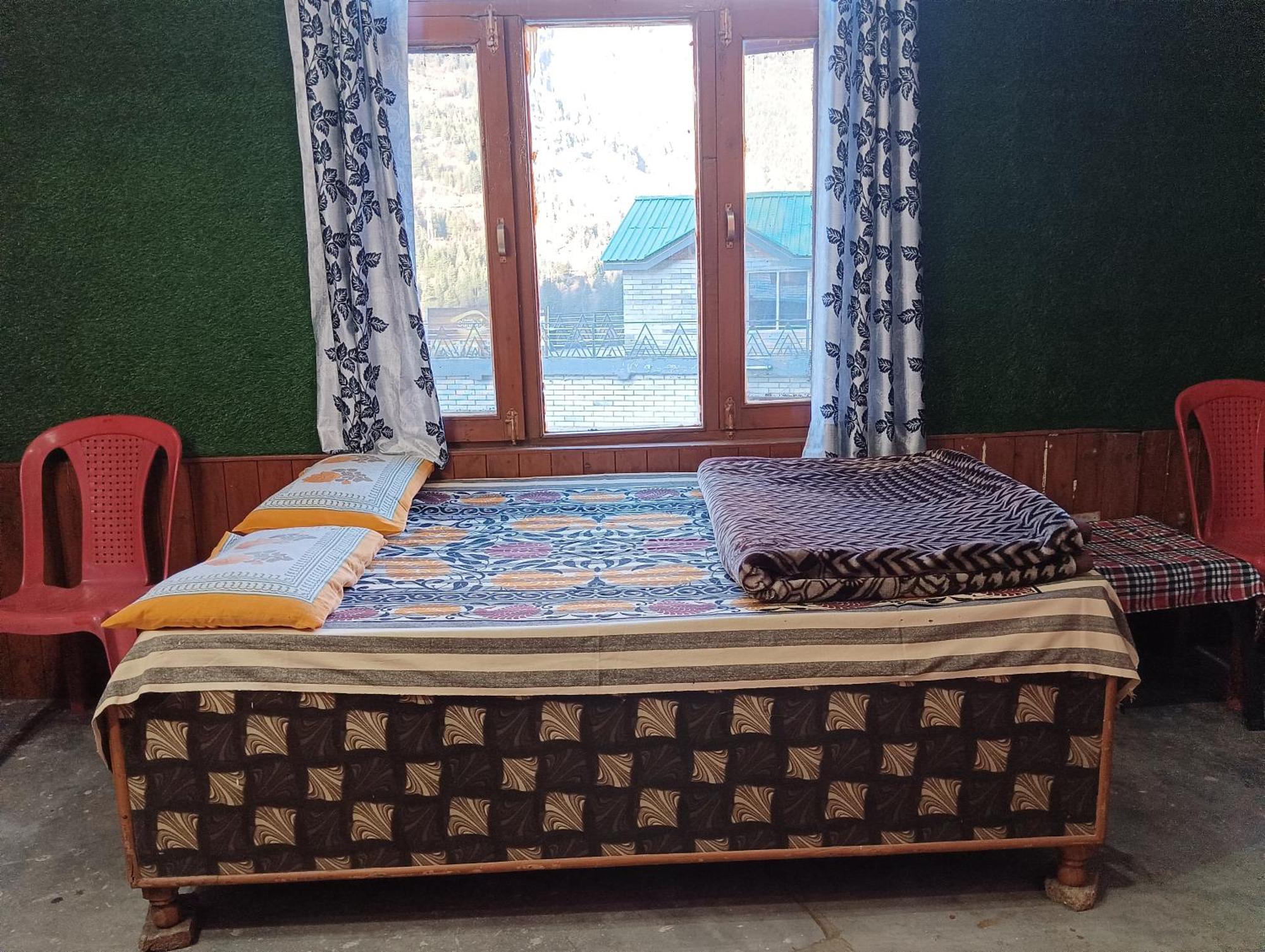 Roop Mountain Homestay Manāli Εξωτερικό φωτογραφία